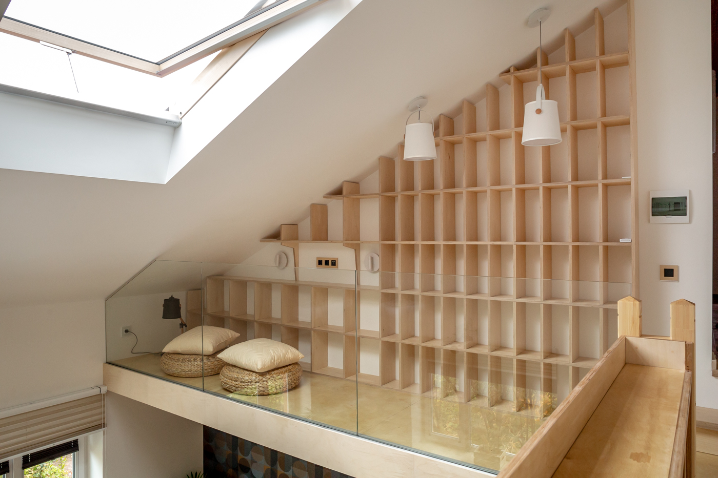 Создание стеллажей из фанеры: стильное решение для вашего интерьера Фанера в создании стеллажей и полок